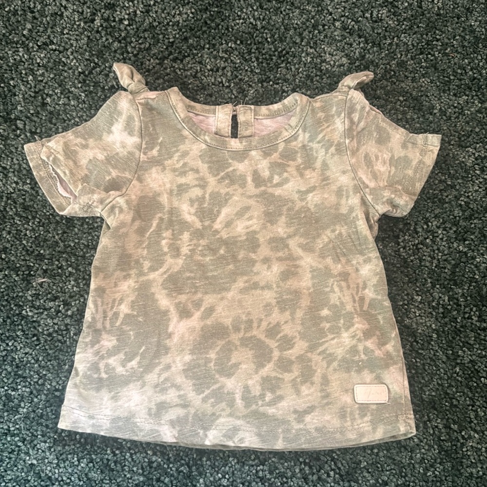 18 month old top
